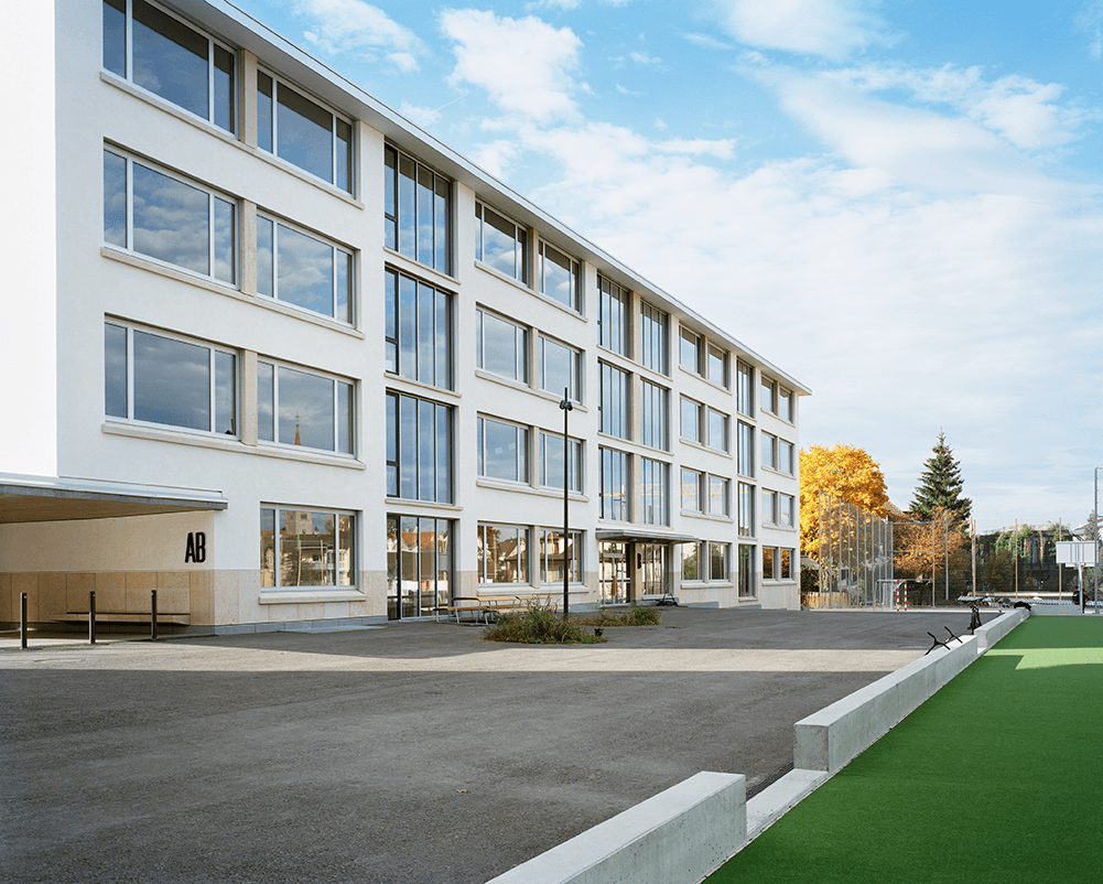 Schulhaus Staffeln in Zürich